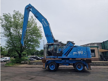 Stroj za rukovanje otpadom TEREX