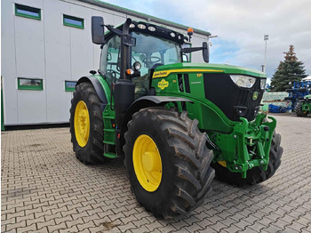 Traktor JOHN DEERE 6R 215