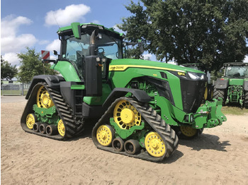 Traktor JOHN DEERE