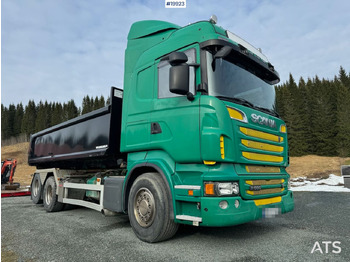 Kamion s kukastom dizalicom SCANIA R 560