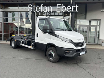 Kamion s kukastom dizalicom IVECO Daily 70c18