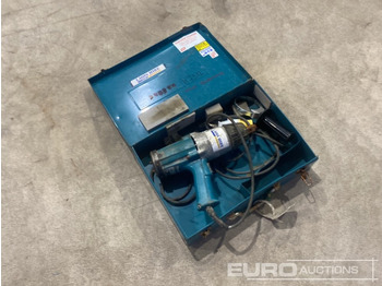 Građevinska oprema Makita 6906 110 Volt Impact Wrench: slika Građevinska oprema Makita 6906 110 Volt Impact Wrench