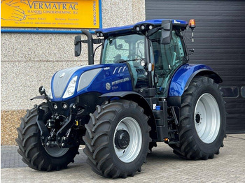 Traktor NEW HOLLAND T7.225