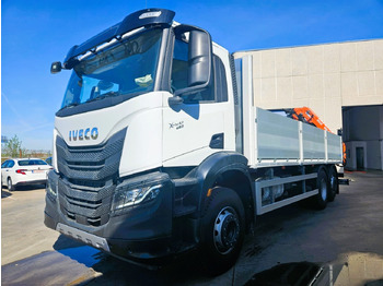 Kamion s otvorenim sandukom IVECO