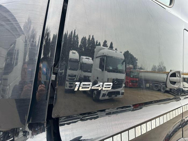 Tegljač Mercedes-Benz Actros 1848: slika Tegljač Mercedes-Benz Actros 1848