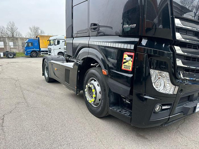 Tegljač Mercedes-Benz Actros 1848: slika Tegljač Mercedes-Benz Actros 1848