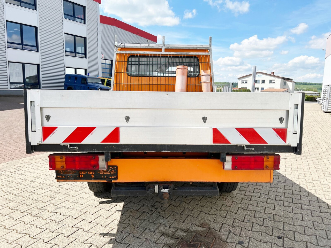 Dostavno vozilo s ravnom platformom, Dostavno vozilo s dvostrukom kabinom Mercedes-Benz Sprinter 308 4x2 Doka Sprinter 308 4x2 Doka: slika Dostavno vozilo s ravnom platformom, Dostavno vozilo s dvostrukom kabinom Mercedes-Benz Sprinter 308 4x2 Doka Sprinter 308 4x2 Doka