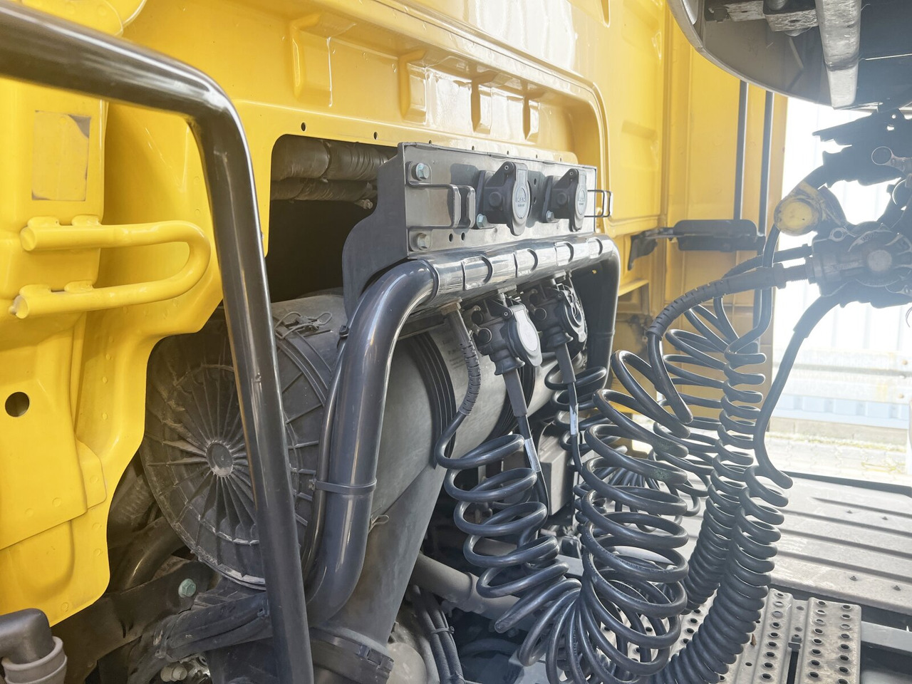 Tegljač MAN TGX 18.500 4X2 LLS TGX 18.500 4X2 LLS, Retarder, Vollumer: slika Tegljač MAN TGX 18.500 4X2 LLS TGX 18.500 4X2 LLS, Retarder, Vollumer Tegljač MAN TGX 18.500 4X2 LLS TGX 18.500 4X2 LLS, Retarder, Vollumer: slika Tegljač MAN TGX 18.500 4X2 LLS TGX 18.500 4X2 LLS, Retarder, Vollumer