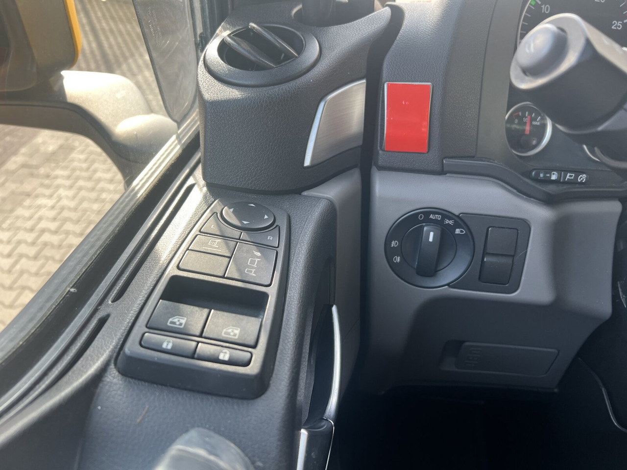 Tegljač MAN TGX 18.500 4X2 LLS TGX 18.500 4X2 LLS, Retarder, Vollumer: slika Tegljač MAN TGX 18.500 4X2 LLS TGX 18.500 4X2 LLS, Retarder, Vollumer Tegljač MAN TGX 18.500 4X2 LLS TGX 18.500 4X2 LLS, Retarder, Vollumer: slika Tegljač MAN TGX 18.500 4X2 LLS TGX 18.500 4X2 LLS, Retarder, Vollumer