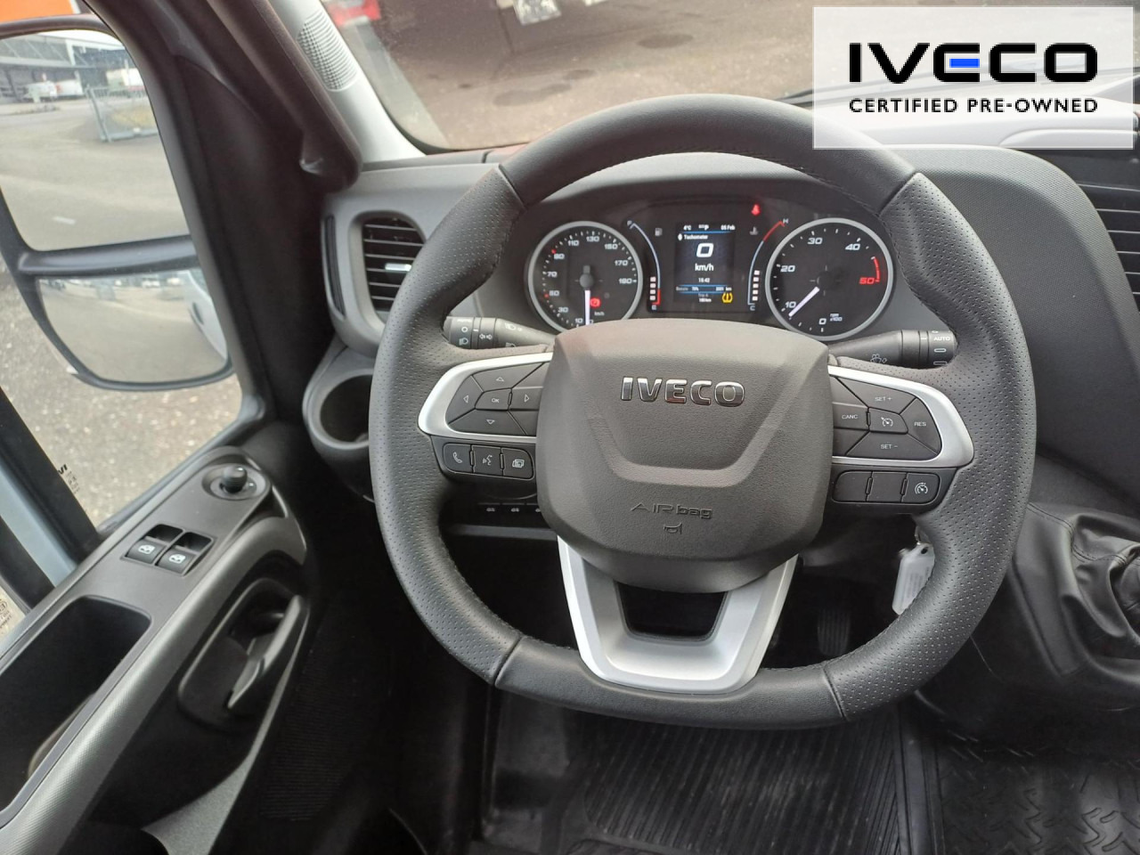 Furgon IVECO Daily 35S14NA8V/P Euro6 Klima AHK Navi Luftfeder: slika Furgon IVECO Daily 35S14NA8V/P Euro6 Klima AHK Navi Luftfeder