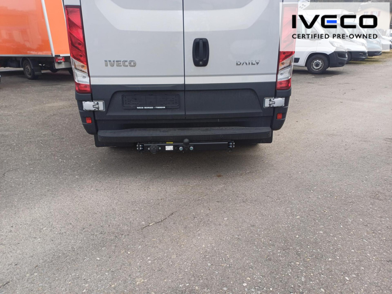 Furgon IVECO Daily 35S14NA8V/P Euro6 Klima AHK Navi Luftfeder: slika Furgon IVECO Daily 35S14NA8V/P Euro6 Klima AHK Navi Luftfeder