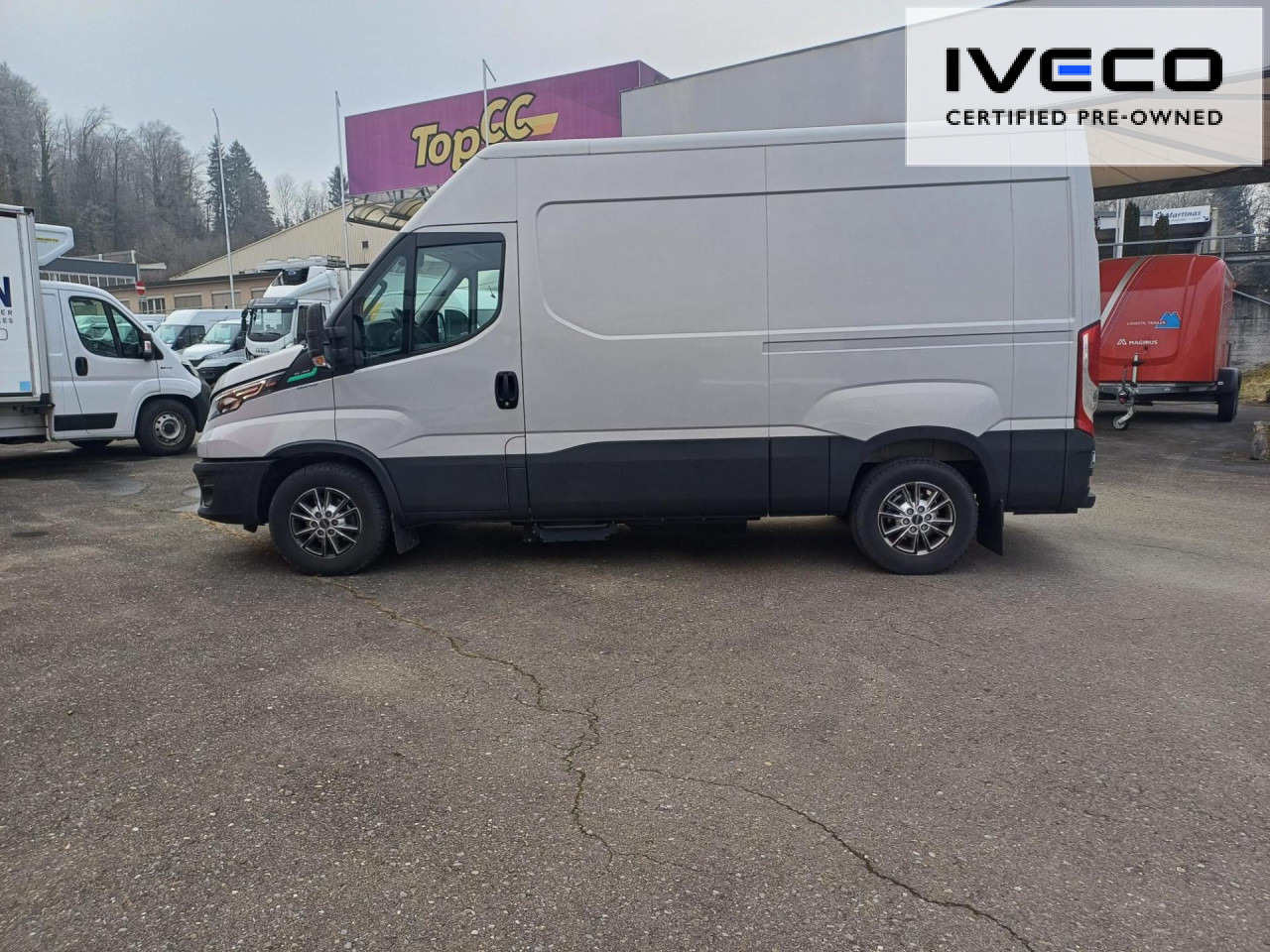 Furgon IVECO Daily 35S14NA8V/P Euro6 Klima AHK Navi Luftfeder: slika Furgon IVECO Daily 35S14NA8V/P Euro6 Klima AHK Navi Luftfeder