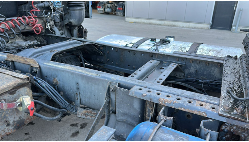 Tegljač DAF 95 XF 380 (EURO 2 / MANUAL PUMP / POMPE MANUELLE / MANUAL GEARBOX): slika Tegljač DAF 95 XF 380 (EURO 2 / MANUAL PUMP / POMPE MANUELLE / MANUAL GEARBOX)