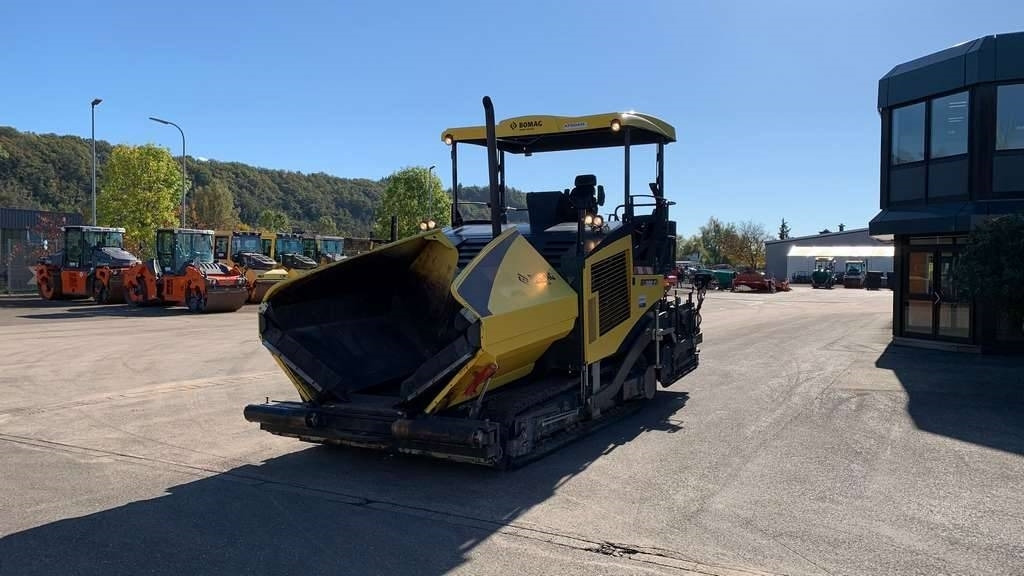 Finišer za asfalt Bomag BF 800 C: slika Finišer za asfalt Bomag BF 800 C