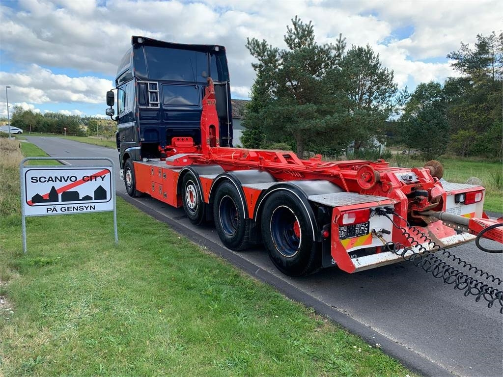 Kamion s kukastom dizalicom DAF XF510 FAK 8x2-4: slika Kamion s kukastom dizalicom DAF XF510 FAK 8x2-4