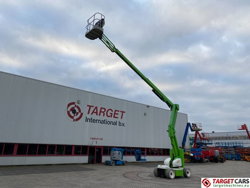 Zglobni krak Niftylift HR15NDE HyBrid Articulated Boom Work Lift 1550cm: slika Zglobni krak Niftylift HR15NDE HyBrid Articulated Boom Work Lift 1550cm