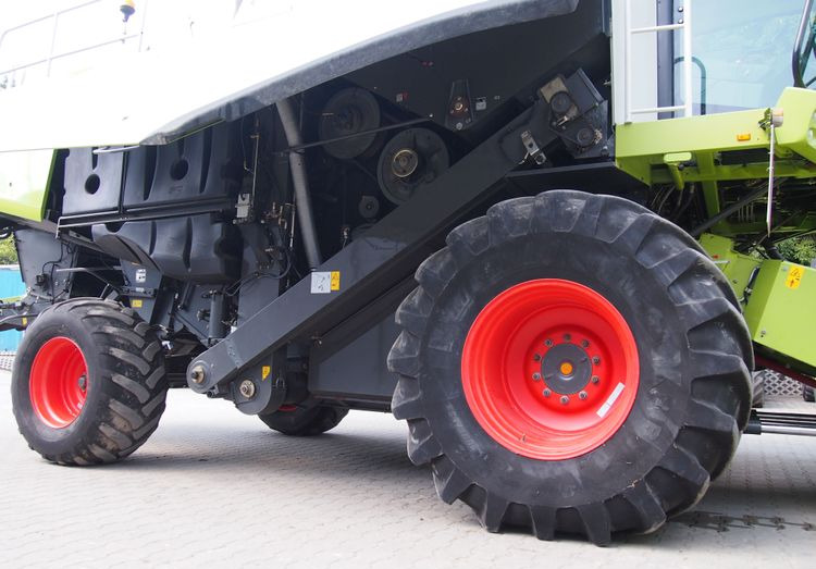 Kombajn za žetvu Kombajn zbożawy Claas Lexon 570  Kombajn zbożowy CLAAS LEXION 570+ heder VARIO 7,5m: slika Kombajn za žetvu Kombajn zbożawy Claas Lexon 570  Kombajn zbożowy CLAAS LEXION 570+ heder VARIO 7,5m