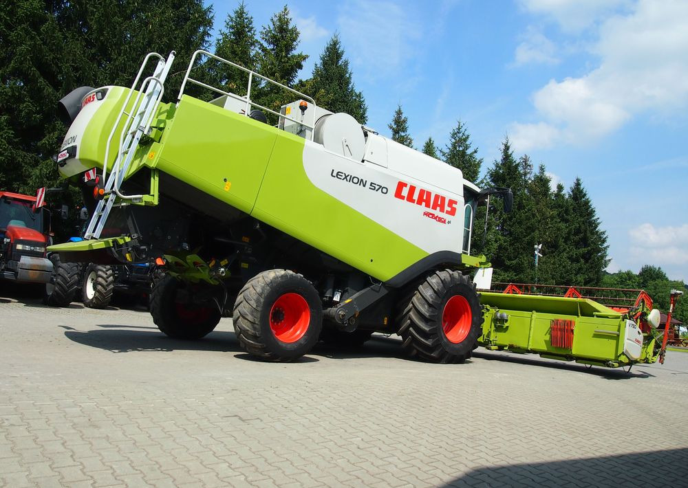 Kombajn za žetvu Kombajn zbożawy Claas Lexon 570  Kombajn zbożowy CLAAS LEXION 570+ heder VARIO 7,5m: slika Kombajn za žetvu Kombajn zbożawy Claas Lexon 570  Kombajn zbożowy CLAAS LEXION 570+ heder VARIO 7,5m