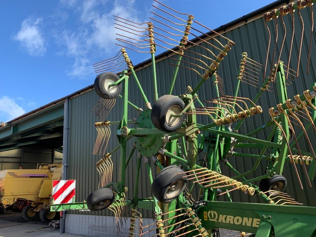 Prevrtač sijena/ Grabulje Krone Swadro 1400: slika Prevrtač sijena/ Grabulje Krone Swadro 1400