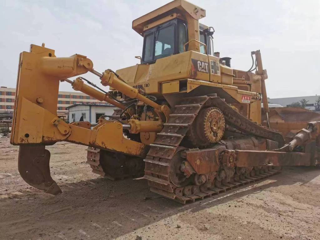 Buldožer CAT D 9 R: slika Buldožer CAT D 9 R