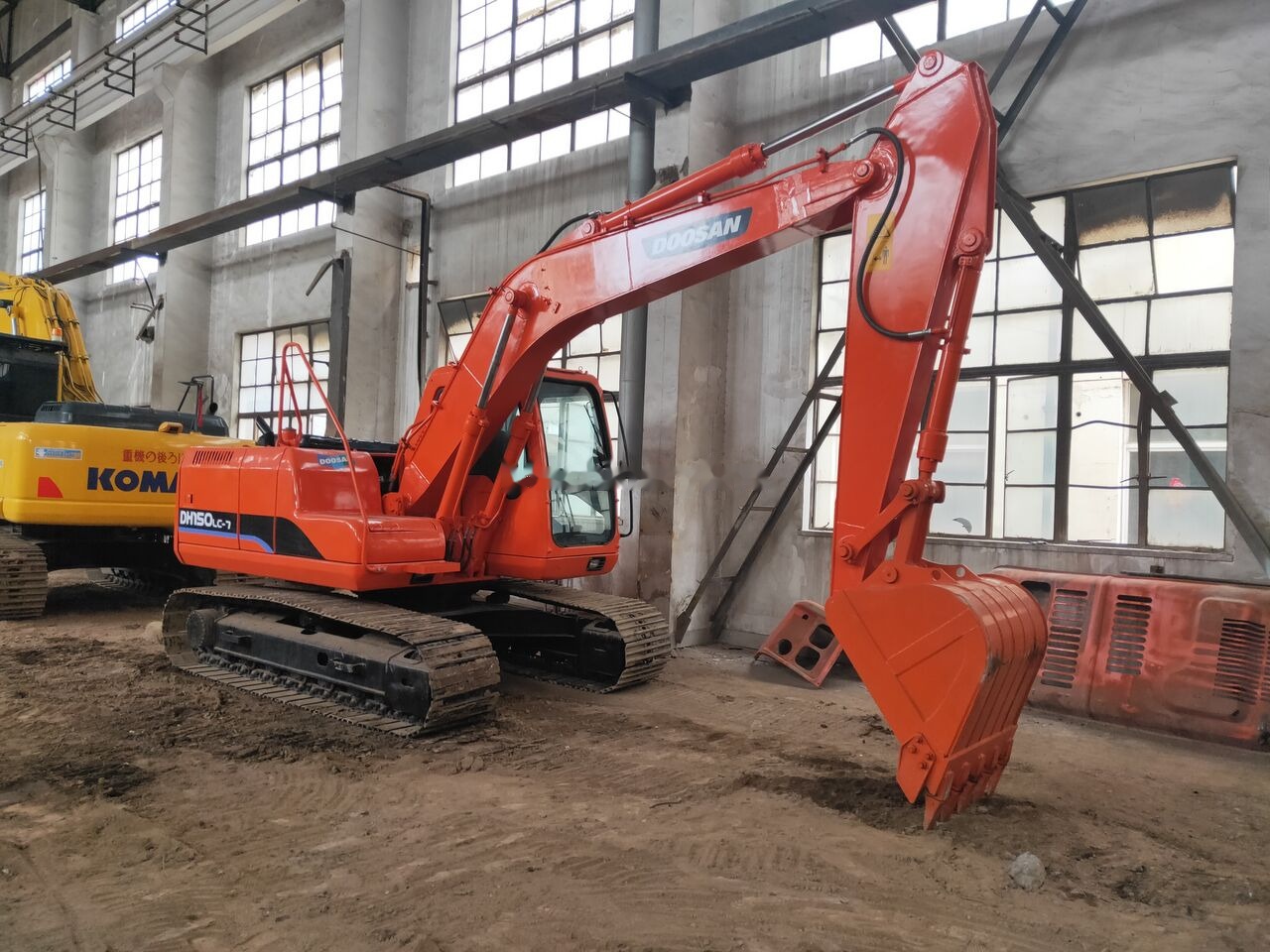 Bager gusjeničar Doosan DH150LC-7: slika Bager gusjeničar Doosan DH150LC-7