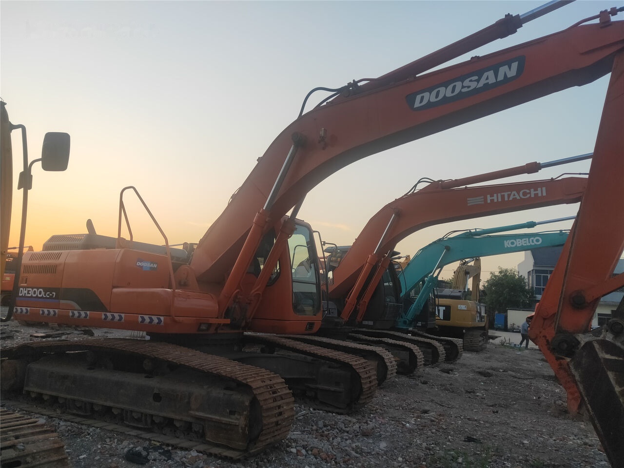 Zakup Doosan DH300LC-7 Doosan DH300LC-7: slika Zakup Doosan DH300LC-7 Doosan DH300LC-7