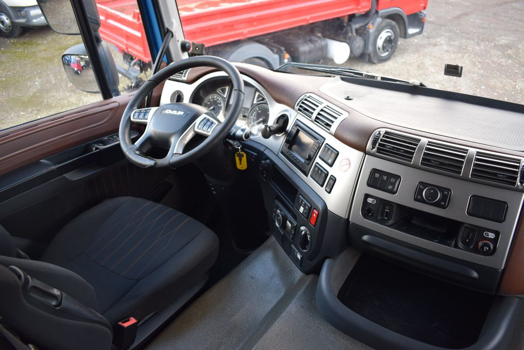 Novi Kamion-šasija DAF  CF 450 6x2 Fahrgestell Klima Navi Lift Retarder: slika Novi Kamion-šasija DAF  CF 450 6x2 Fahrgestell Klima Navi Lift Retarder