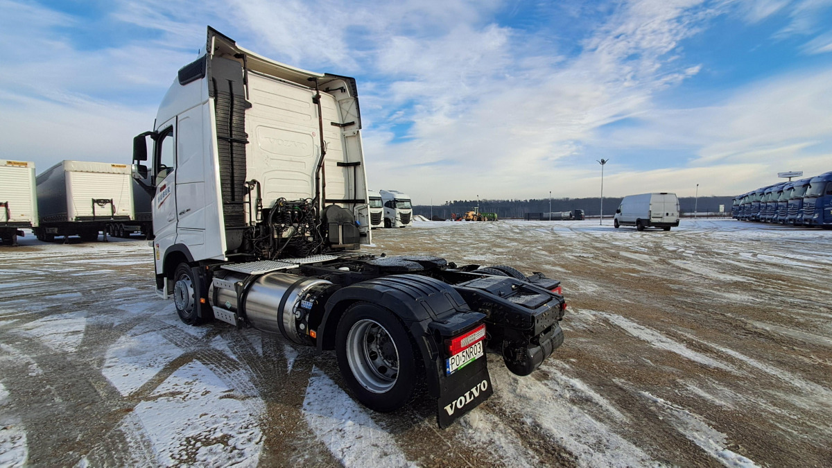 Tegljač VOLVO FH 460 CIĄGNIK SIODŁOWY: slika Tegljač VOLVO FH 460 CIĄGNIK SIODŁOWY