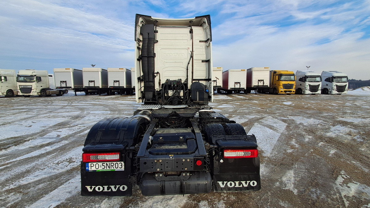 Tegljač VOLVO FH 460 CIĄGNIK SIODŁOWY: slika Tegljač VOLVO FH 460 CIĄGNIK SIODŁOWY