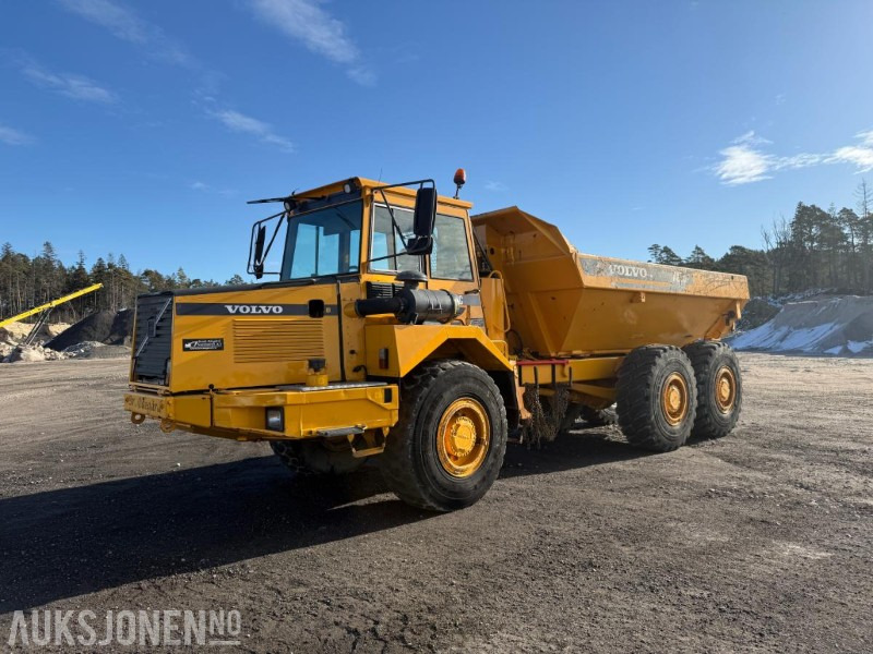 Istovarivač 2001 Volvo A20C 6X6 DUMPER SERVICEHISTORIKK.: slika Istovarivač 2001 Volvo A20C 6X6 DUMPER SERVICEHISTORIKK.