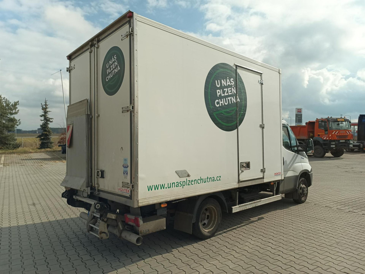 Dostavno vozilo hladnjača IVECO Daily 50C15HZ: slika Dostavno vozilo hladnjača IVECO Daily 50C15HZ