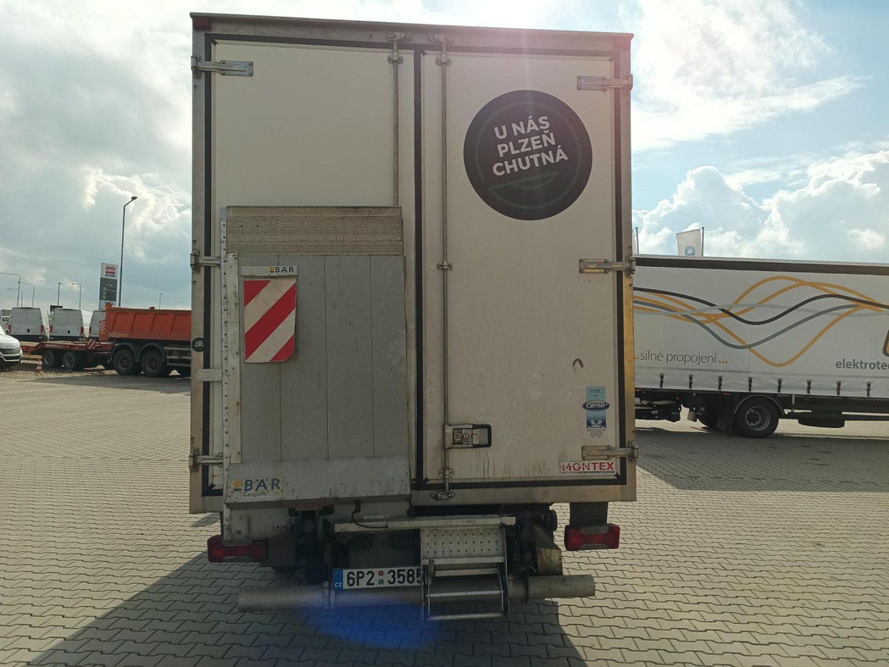 Dostavno vozilo hladnjača IVECO Daily 50C15HZ: slika Dostavno vozilo hladnjača IVECO Daily 50C15HZ