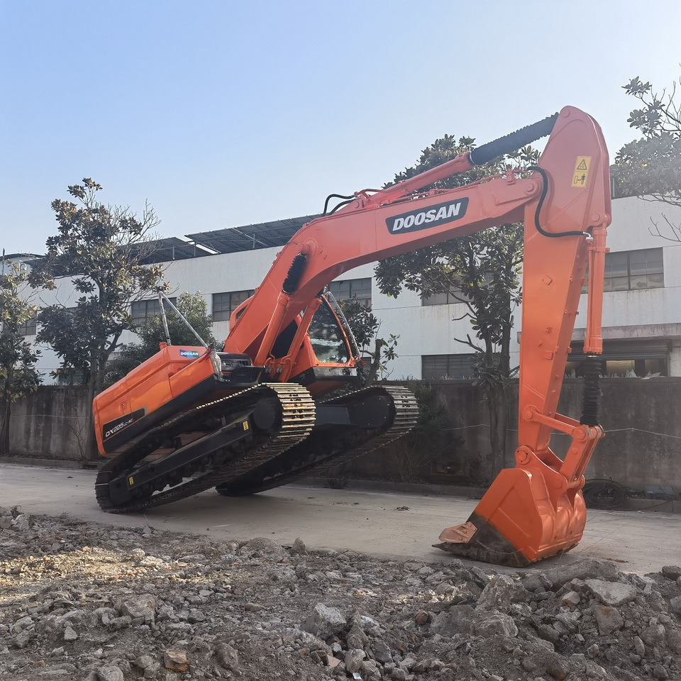 Bager gusjeničar DOOSAN Doosan DX225LC Crawler excavator: slika Bager gusjeničar DOOSAN Doosan DX225LC Crawler excavator