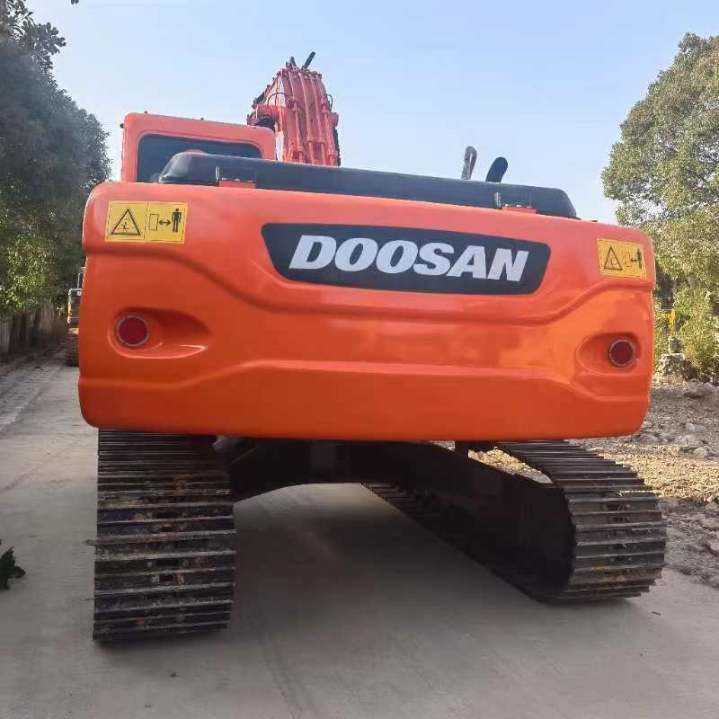 Bager gusjeničar DOOSAN Doosan DX225LC Crawler excavator: slika Bager gusjeničar DOOSAN Doosan DX225LC Crawler excavator