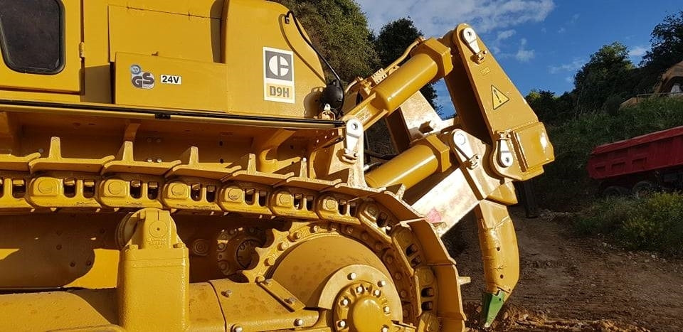 Buldožer CAT D9G: slika Buldožer CAT D9G