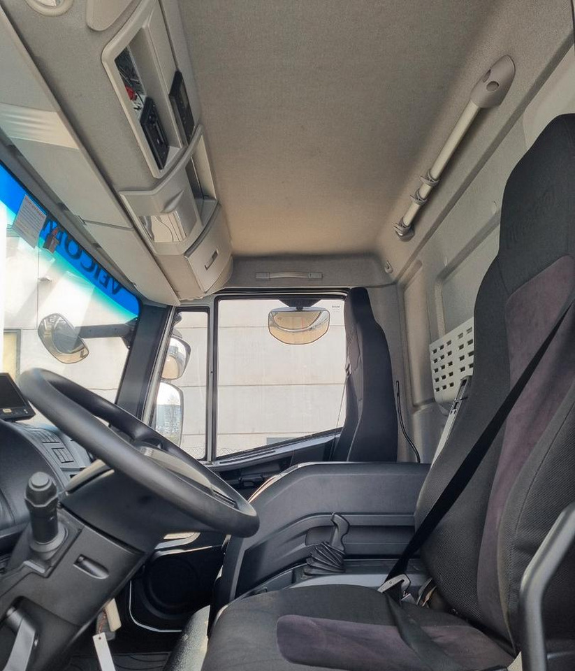 Kamion s ceradom Iveco 120e25p centin asponda euro 6: slika Kamion s ceradom Iveco 120e25p centin asponda euro 6