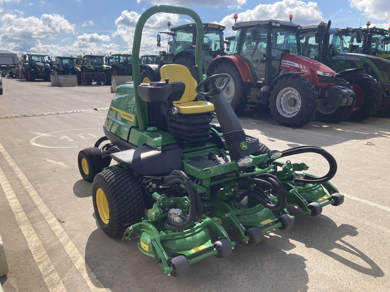 Novi Vrtna kosilica John Deere 8800A 5 pod rotary mower: slika Novi Vrtna kosilica John Deere 8800A 5 pod rotary mower