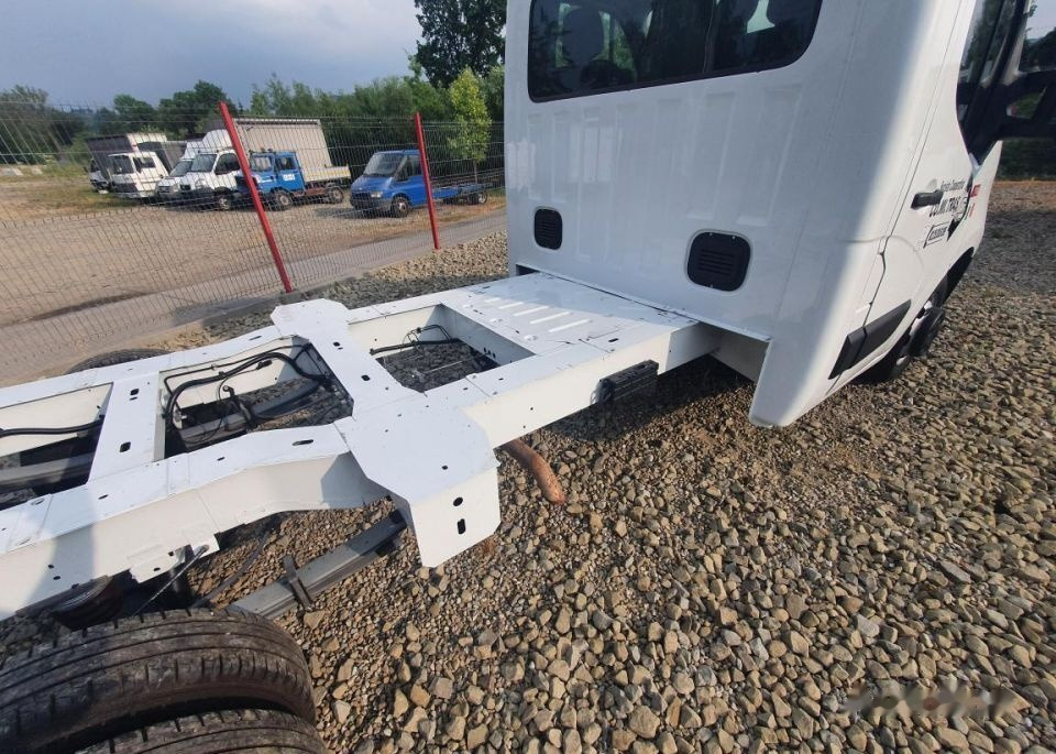 Kamion-šasija, Dostavno vozilo Renault Master 165 DCI: slika Kamion-šasija, Dostavno vozilo Renault Master 165 DCI