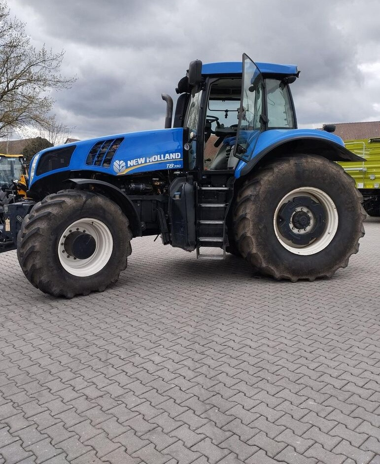 Novi Traktor New Holland T8.390: slika Novi Traktor New Holland T8.390