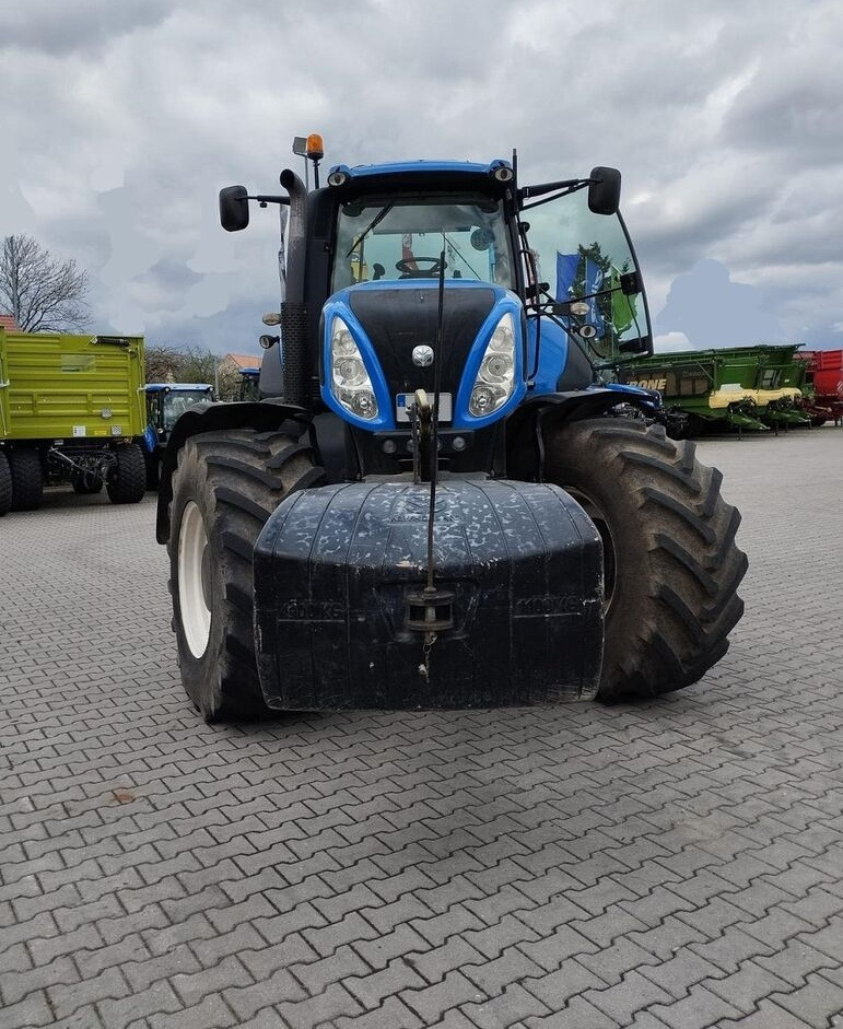 Novi Traktor New Holland T8.390: slika Novi Traktor New Holland T8.390