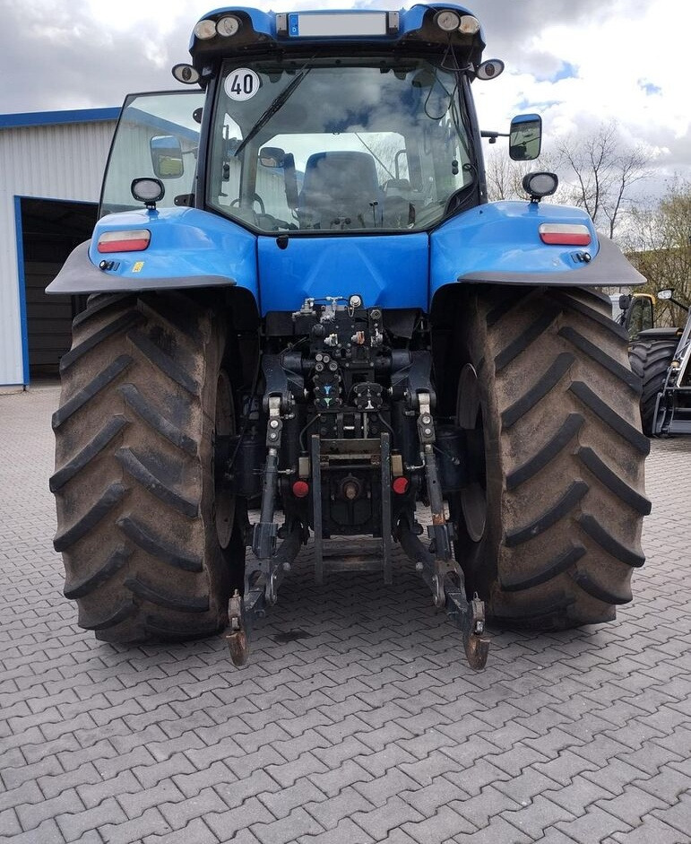 Novi Traktor New Holland T8.390: slika Novi Traktor New Holland T8.390