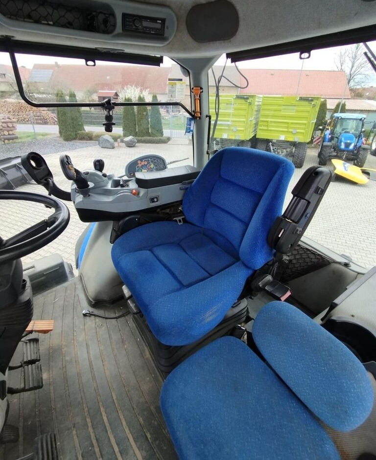 Novi Traktor New Holland T8.390: slika Novi Traktor New Holland T8.390