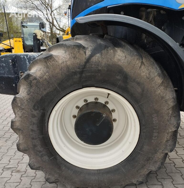 Novi Traktor New Holland T8.390: slika Novi Traktor New Holland T8.390