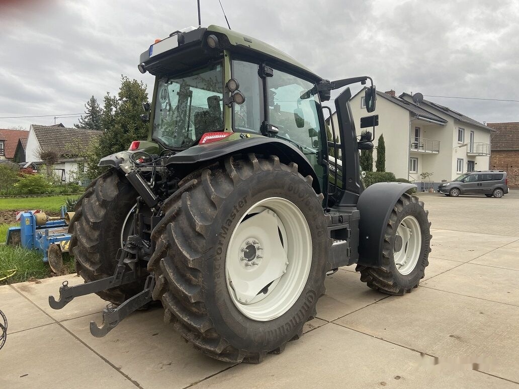 Traktor Valtra G135 Active: slika Traktor Valtra G135 Active