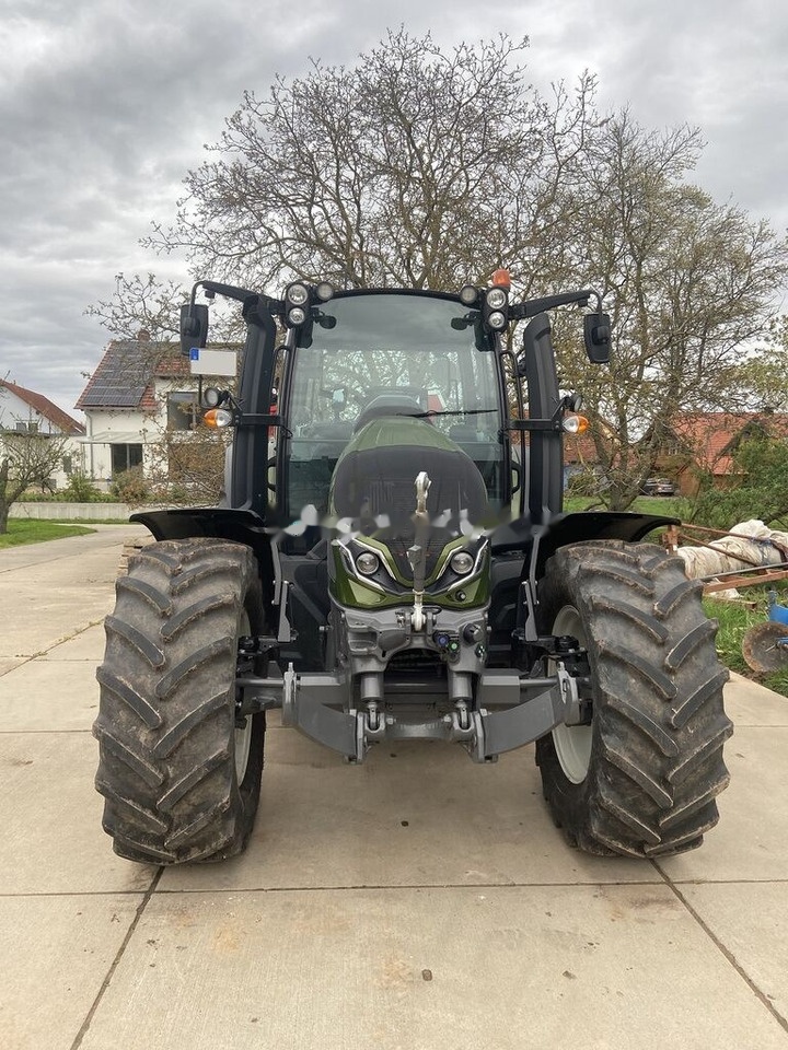 Traktor Valtra G135 Active: slika Traktor Valtra G135 Active