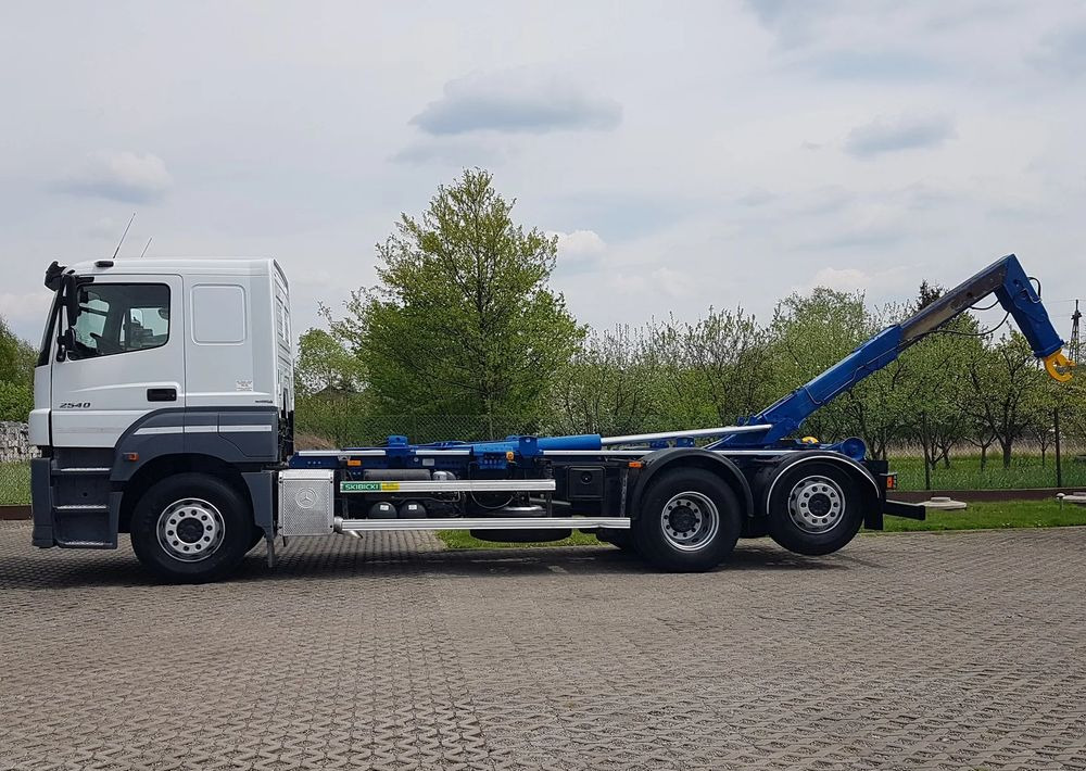 Kamion s kukastom dizalicom Mercedes-Benz AXOR ACTROS 2540 HAKOWIEC 3 OSIE: slika Kamion s kukastom dizalicom Mercedes-Benz AXOR ACTROS 2540 HAKOWIEC 3 OSIE