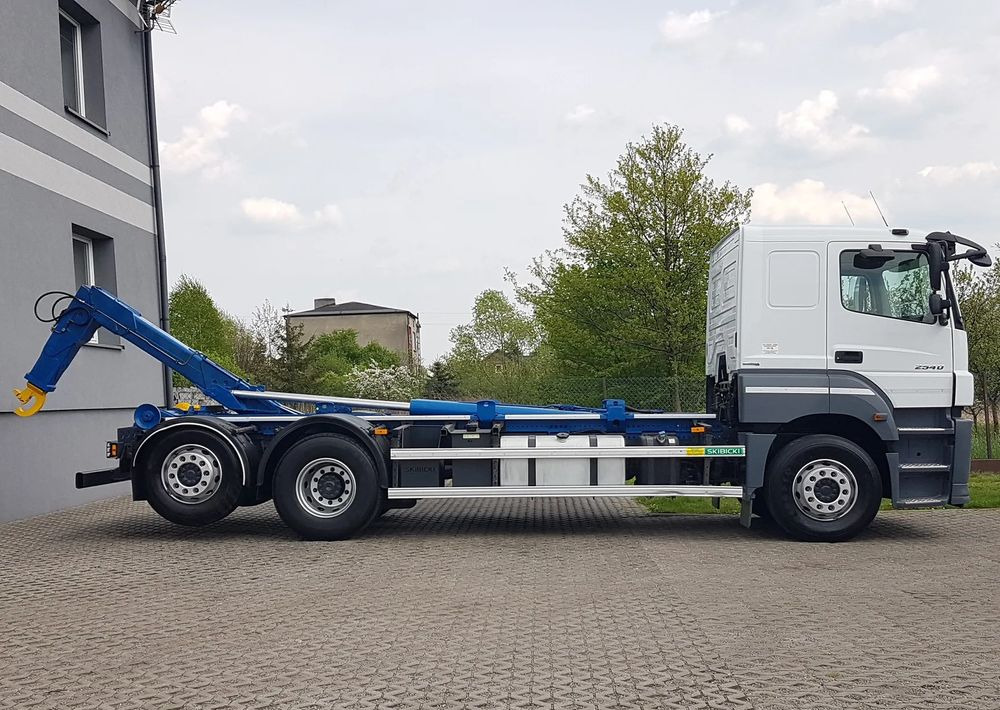 Kamion s kukastom dizalicom Mercedes-Benz AXOR ACTROS 2540 HAKOWIEC 3 OSIE: slika Kamion s kukastom dizalicom Mercedes-Benz AXOR ACTROS 2540 HAKOWIEC 3 OSIE