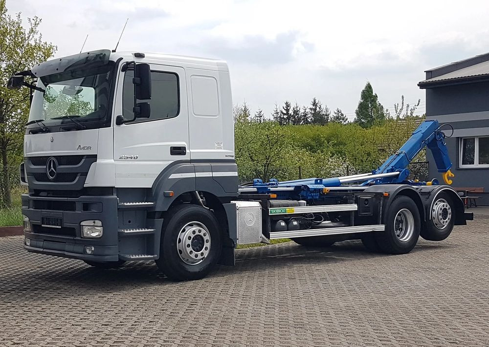 Kamion s kukastom dizalicom Mercedes-Benz AXOR ACTROS 2540 HAKOWIEC 3 OSIE: slika Kamion s kukastom dizalicom Mercedes-Benz AXOR ACTROS 2540 HAKOWIEC 3 OSIE