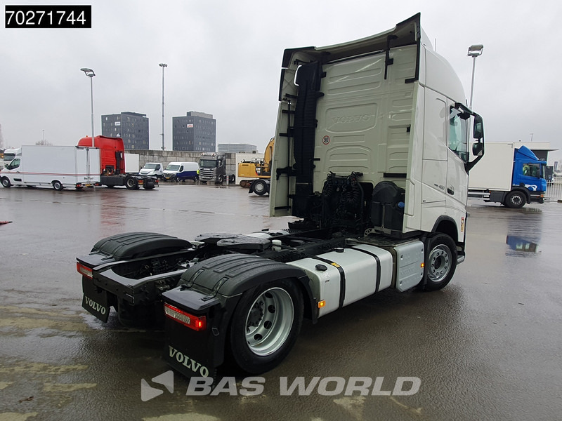 Zakup Volvo FH 460 4X2 Mega 2x Tanks Globetrotter Volvo FH 460 4X2 Mega 2x Tanks Globetrotter: slika Zakup Volvo FH 460 4X2 Mega 2x Tanks Globetrotter Volvo FH 460 4X2 Mega 2x Tanks Globetrotter