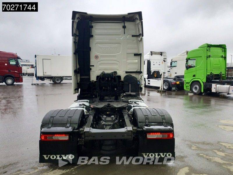 Zakup Volvo FH 460 4X2 Mega 2x Tanks Globetrotter Volvo FH 460 4X2 Mega 2x Tanks Globetrotter: slika Zakup Volvo FH 460 4X2 Mega 2x Tanks Globetrotter Volvo FH 460 4X2 Mega 2x Tanks Globetrotter